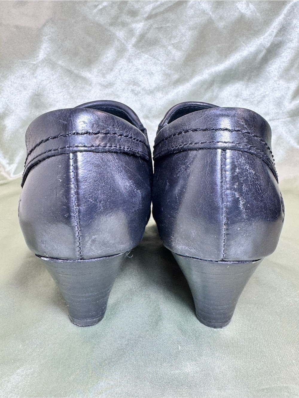 Born Leather Black Ankle Booties with Side Zip Women’s size 7.5 - Picture 3 of 10